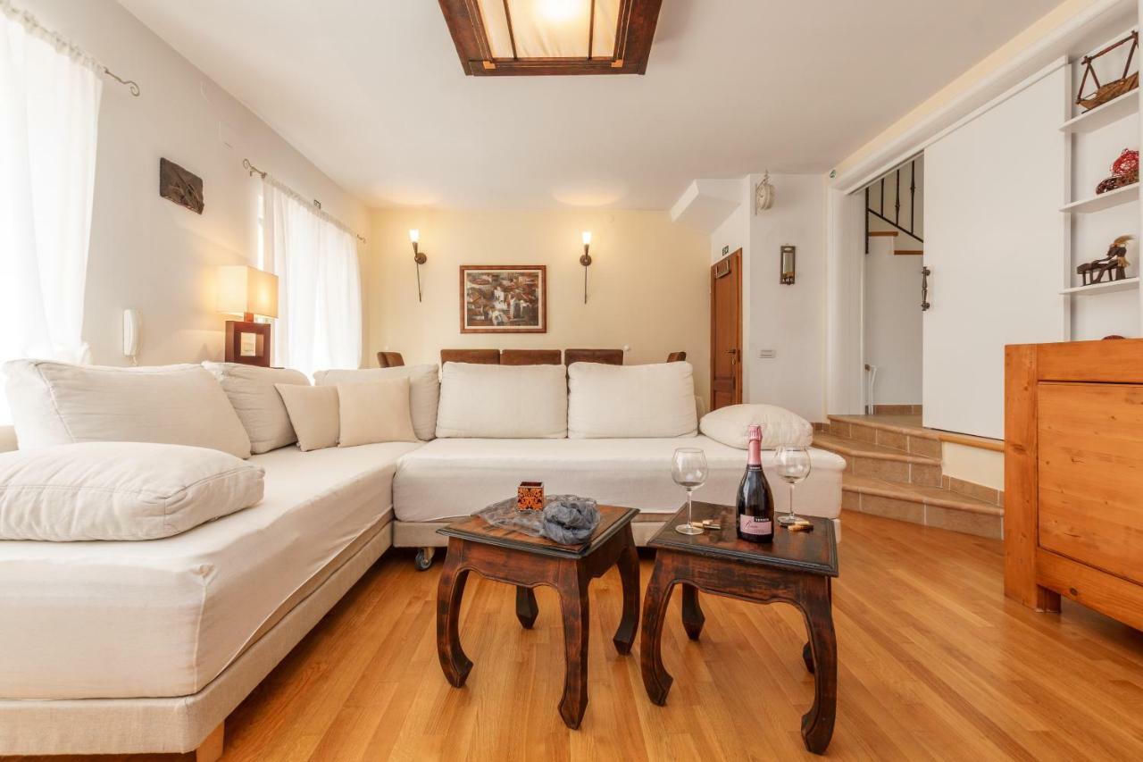 Holiday Home Harmony Zrnovnica Exterior photo