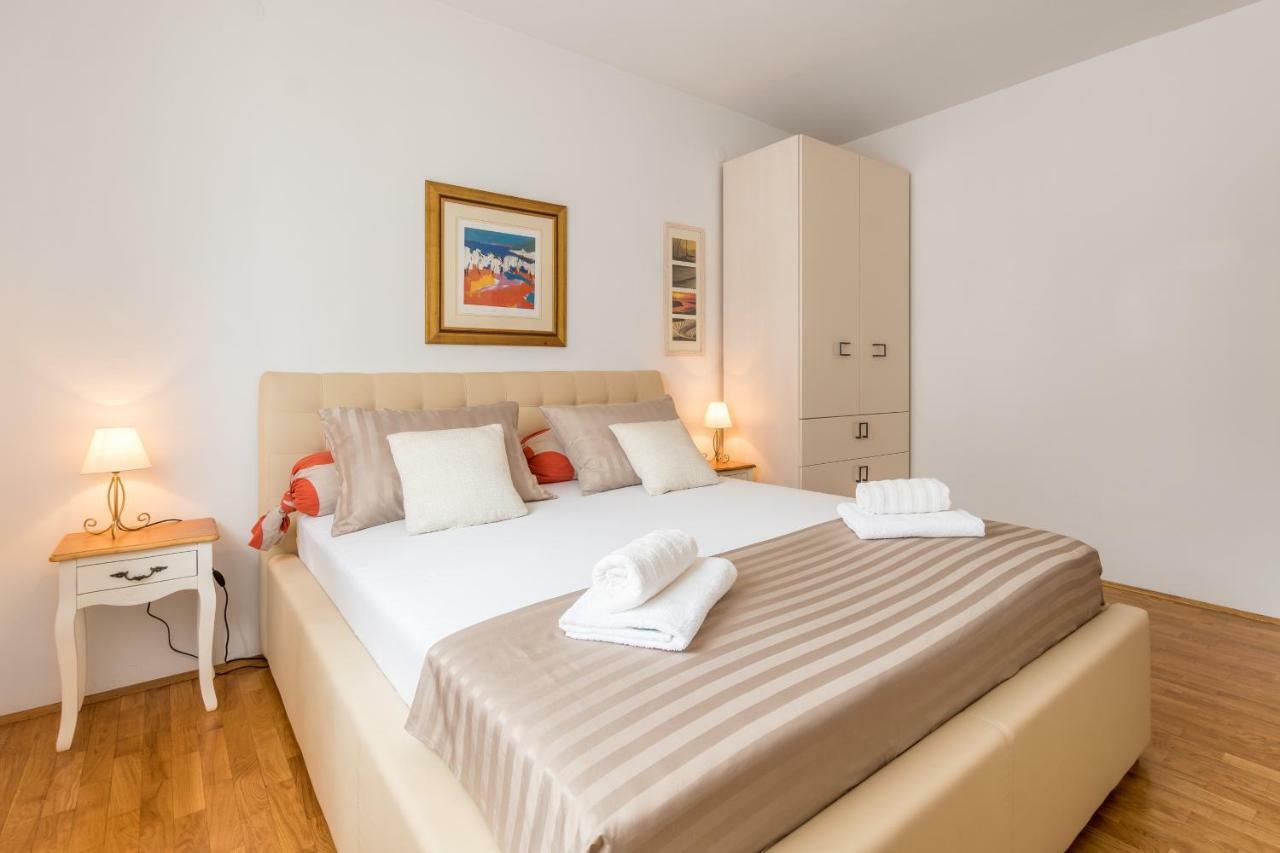 Holiday Home Harmony Zrnovnica Exterior photo